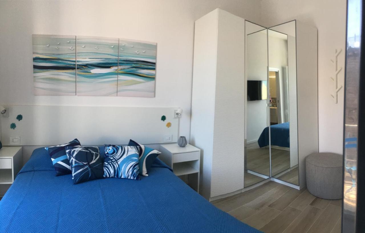 Appartamento La Terrazza sul mare - Dimora di Charme Giovinazzo Esterno foto